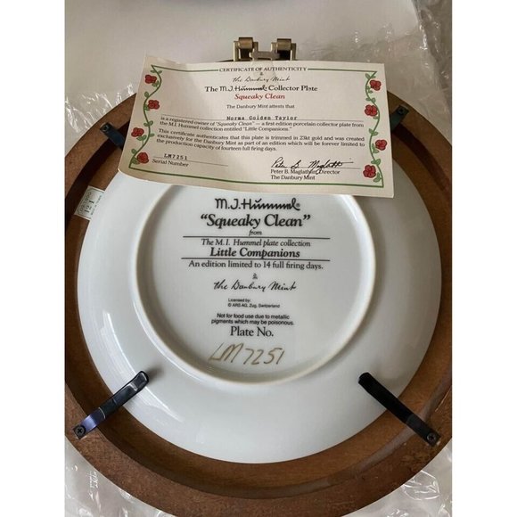 MJ Hummel Little Companions Collectors Plates - Lot of 6 with certificates - Picture 8 of 10
